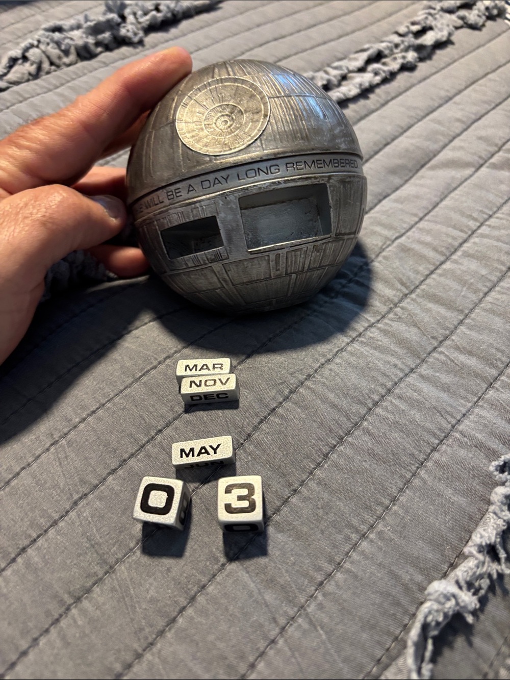 Star Wars Death Star Perpetual Desk Calendar - Silver Gray